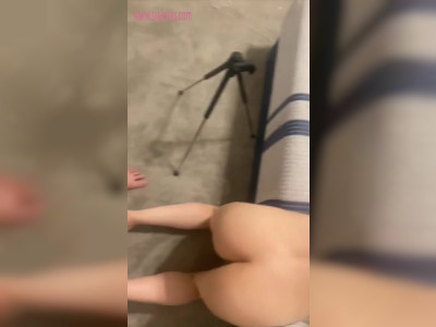 Une jeune de 25 ans se fait sodomiser dans tous les sens