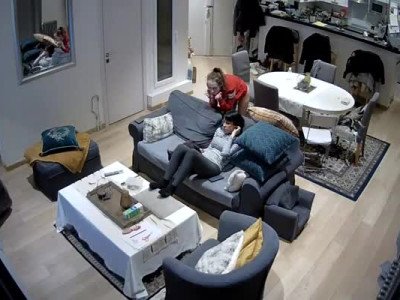 Sans culotte devant ses parents